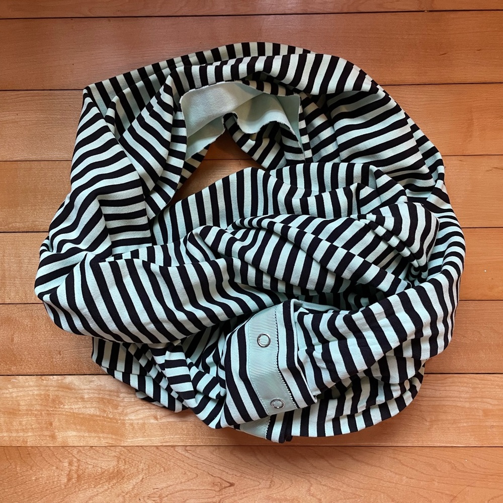 Lululemon vinyasa scarf